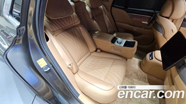 Genesis G90 2022 thumb 12
