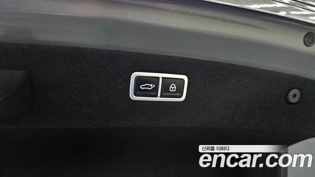 Genesis G90 2022 thumb 6