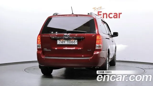 Kia Canival 2012 thumb 5