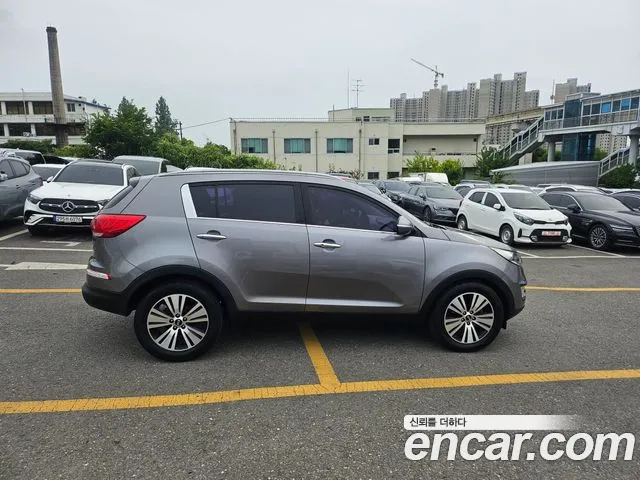 Kia Sportage 2015 thumb 10
