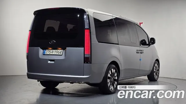 Hyundai Staria 2022 thumb 2