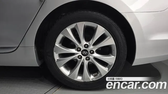 Hyundai Grandeur 2012 thumb 10