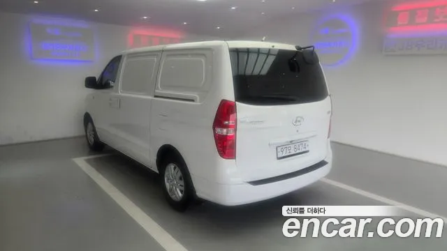 Hyundai Staria 2016 thumb 3