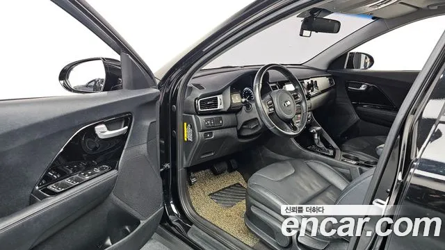 Kia Niro 2016 thumb 6