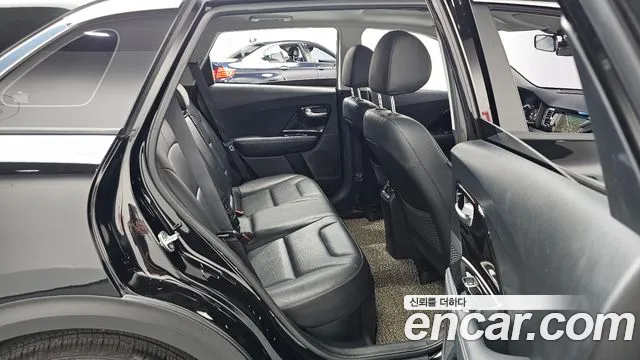 Kia Niro 2016 thumb 10