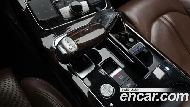Audi A8 2012 thumb 6
