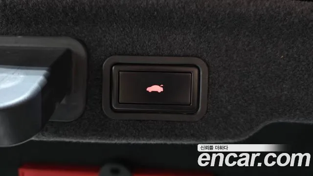Audi A8 2012 thumb 3
