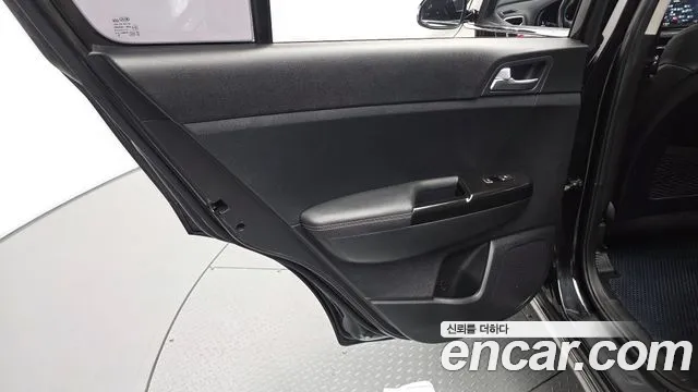 Kia Sportage 2018 thumb 9