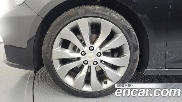 Chevrolet Malibu 2017 thumb 2