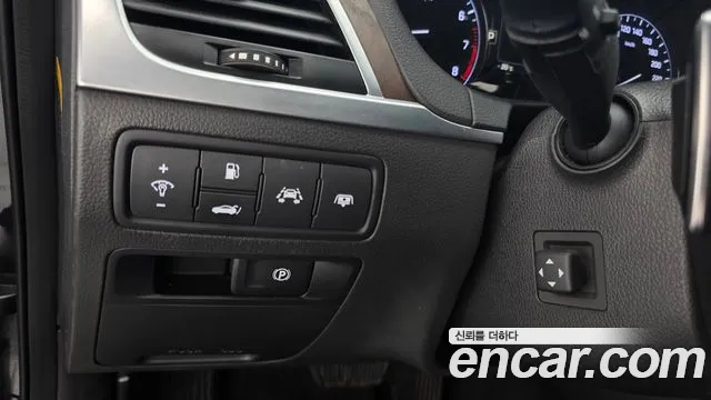 Hyundai Genesis 2015 thumb 9