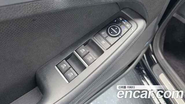 Hyundai Genesis 2015 thumb 6