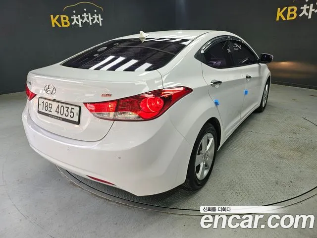 Hyundai Avante 2013 thumb 8