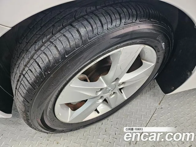 Hyundai Avante 2013 thumb 11