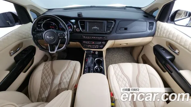 Kia Carnival 2018 thumb 6