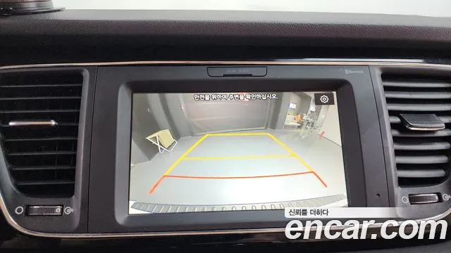 Kia Carnival 2018 thumb 3