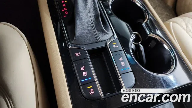Kia Carnival 2018 thumb 11
