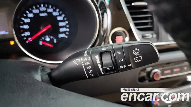 Kia Carnival 2018 thumb 5