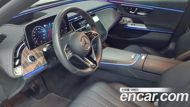 Mercedes-Benz E-Class 2024 thumb 11