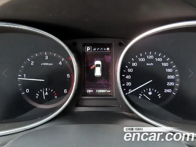 Hyundai Santafe 2015 thumb 3