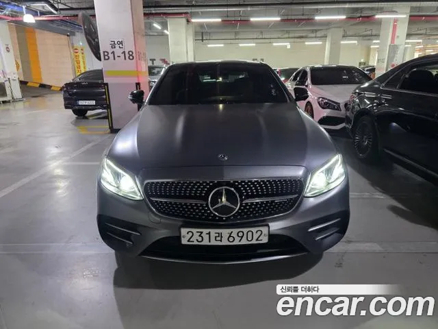 Mercedes-Benz E-Class 2019 thumb 9