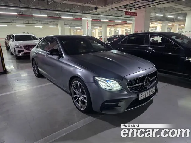Mercedes-Benz E-Class 2019 thumb 10