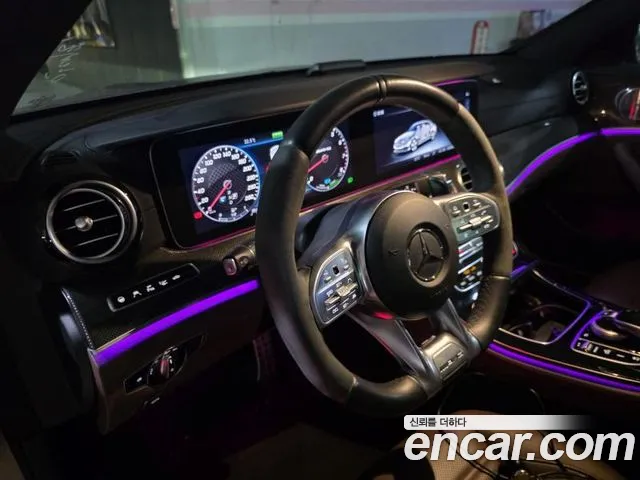 Mercedes-Benz E-Class 2019 thumb 12