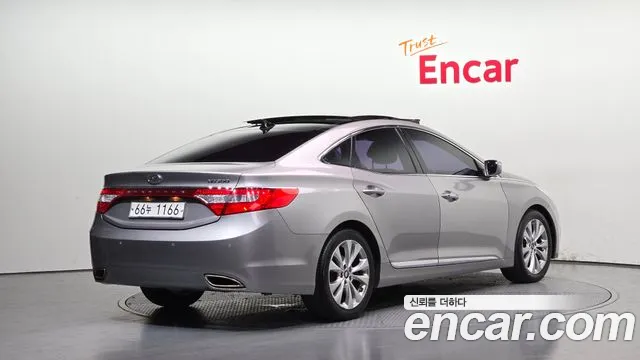 Hyundai Grandeur 2011 thumb 12