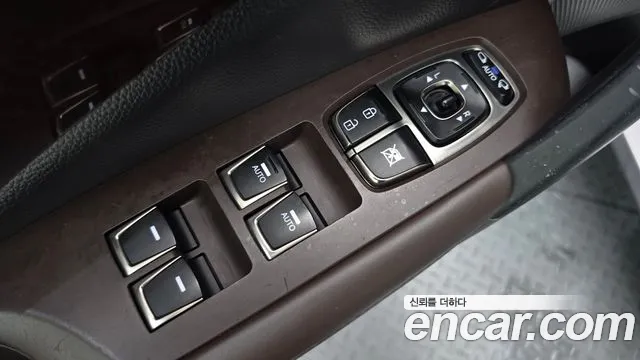 Hyundai Grandeur 2011 thumb 5
