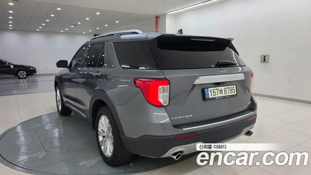 Ford Explorer 2021 thumb 9