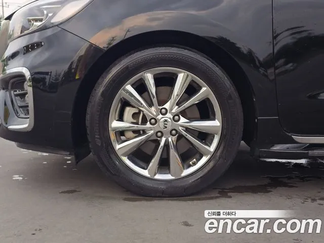 Kia Carnival 2018 thumb 2