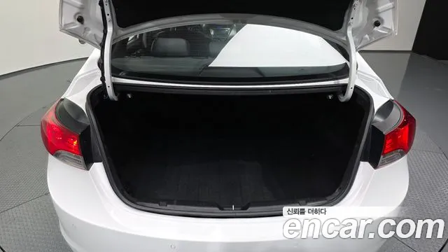 Hyundai Avante 2012 thumb 10