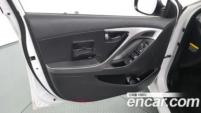 Hyundai Avante 2012 thumb 3