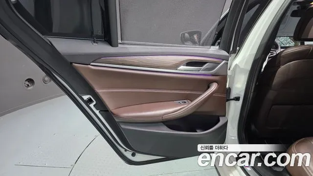 BMW 5 серии 2018 thumb 7