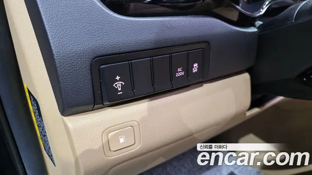 Kia Carnival 2016 thumb 2