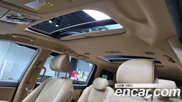 Kia Carnival 2016 thumb 4