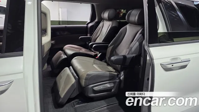 Kia Carnival 2025 thumb 5