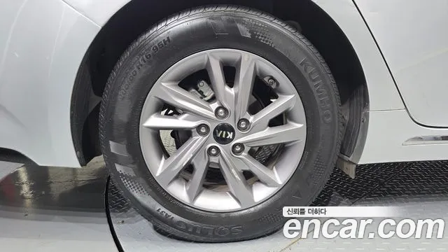Kia K5 2018 thumb 5