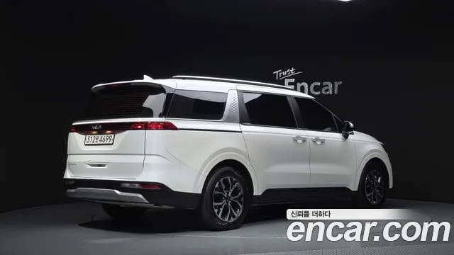 Kia Carnival 2021 thumb 2