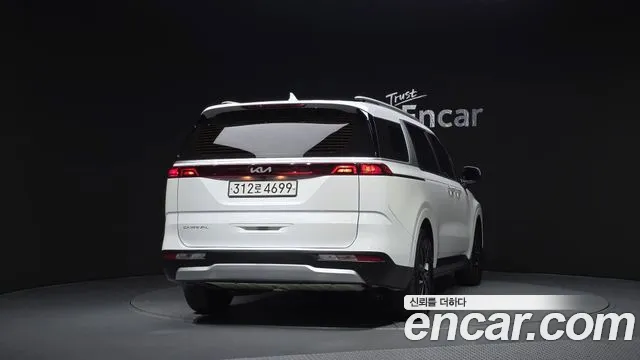 Kia Carnival 2021 thumb 4