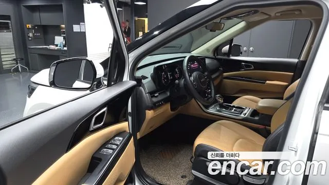 Kia Carnival 2021 thumb 10