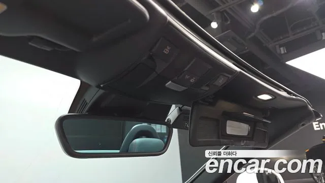 Mercedes-Benz SLC-Класс 2017 thumb 11