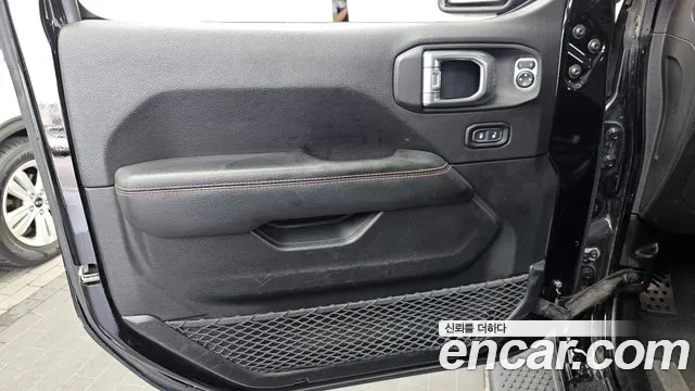 Jeep Wrangler 2020 thumb 4