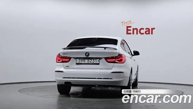 BMW 3 серии Gran Turismo 2018 thumb 10