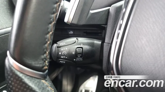 Peugeot 5008 2018 thumb 4