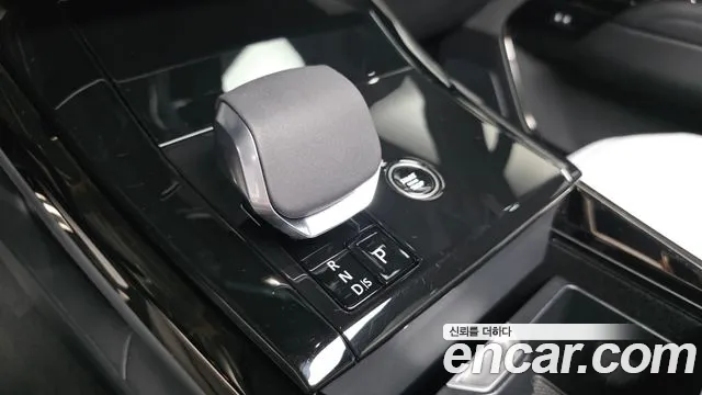 Land Rover Range Rover Sport 2025 thumb 9