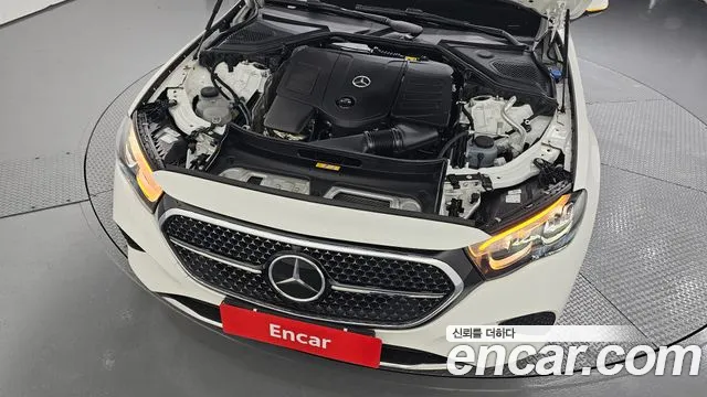 Mercedes-Benz E-Class 2025 thumb 10