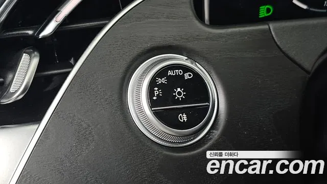 Mercedes-Benz E-Class 2025 thumb 5