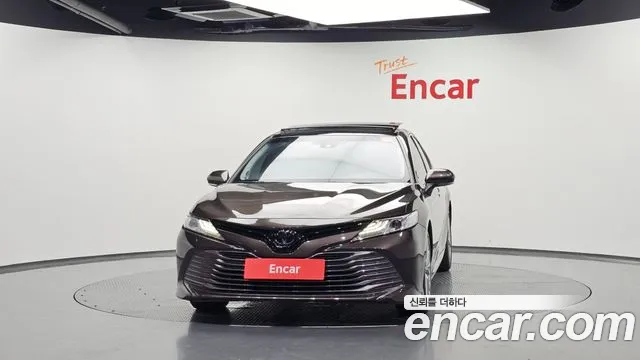 Toyota Camry 2018 thumb 11