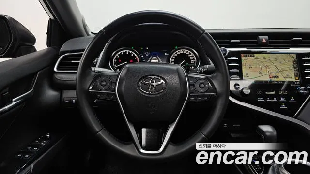 Toyota Camry 2018 thumb 10