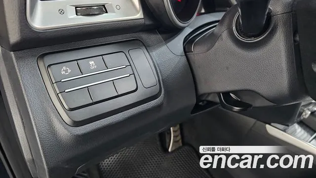 KGM Tivoli 2015 thumb 2